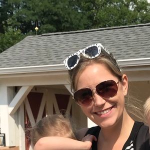 Meet your Posher, Nicole